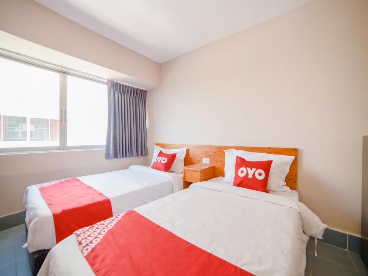 Oyo 602 L'Hotel Bangkok Exteriör bild